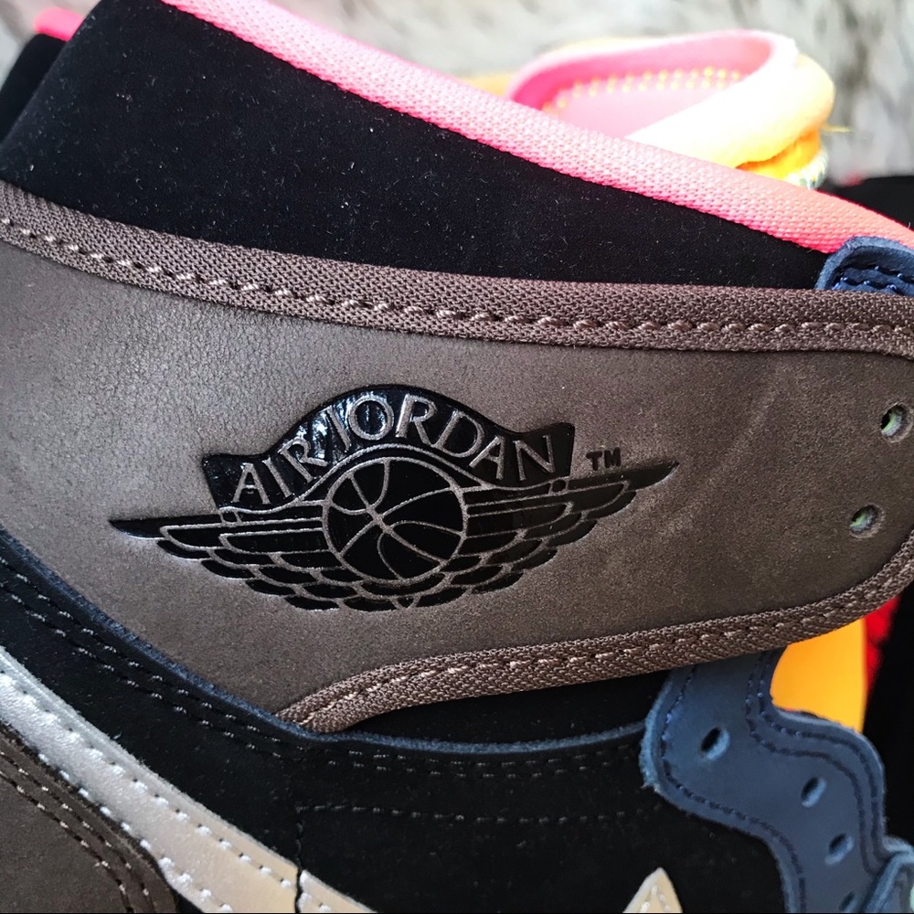 Air Jordan 1 Retro High OG Tokyo Bio Hack - Picture 4 of 13